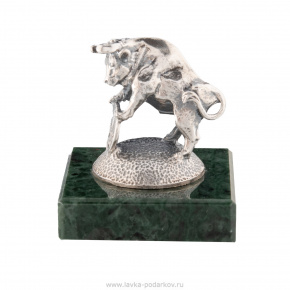 Статуэтка на камне "Бык с монетой" (серебро 875*), фотография 0. Интернет-магазин ЛАВКА ПОДАРКОВ